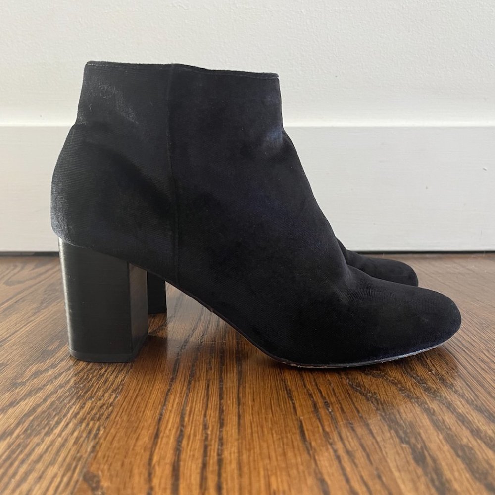 Bella Vita Black Velvet High Heeled Booties